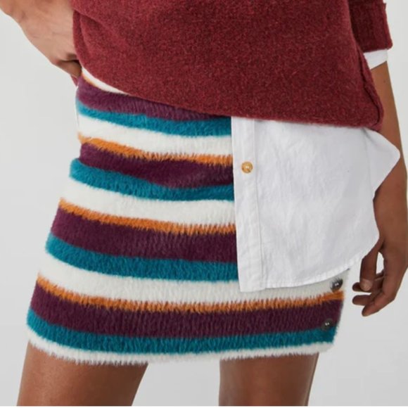 Free People Ciara Sweater Mini Skirt (NWT) - Picture 2 of 15